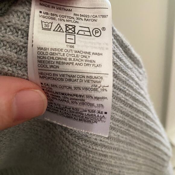 Old Navy Cardigan Ribbed Knit Light Gray Sweater Womens Size Large - Picture 3 of 8